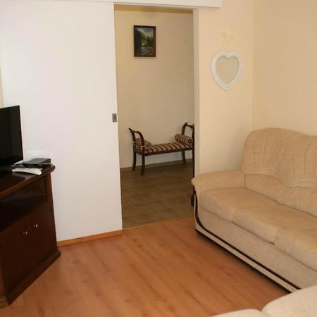 Apartment On Akademika Lazarenka 48A Лвив Екстериор снимка