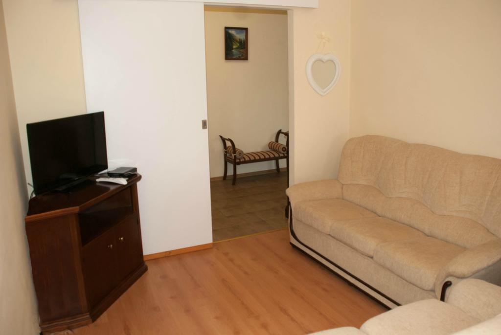 Apartment On Akademika Lazarenka 48A Лвив Екстериор снимка